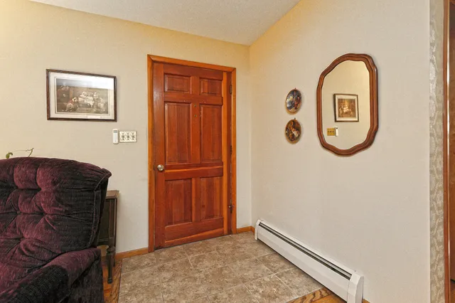 $389,900 | 25 Glen Drive, Ansonia, CT 06401