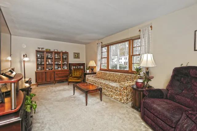 $389,900 | 25 Glen Drive, Ansonia, CT 06401