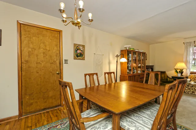 $389,900 | 25 Glen Drive, Ansonia, CT 06401