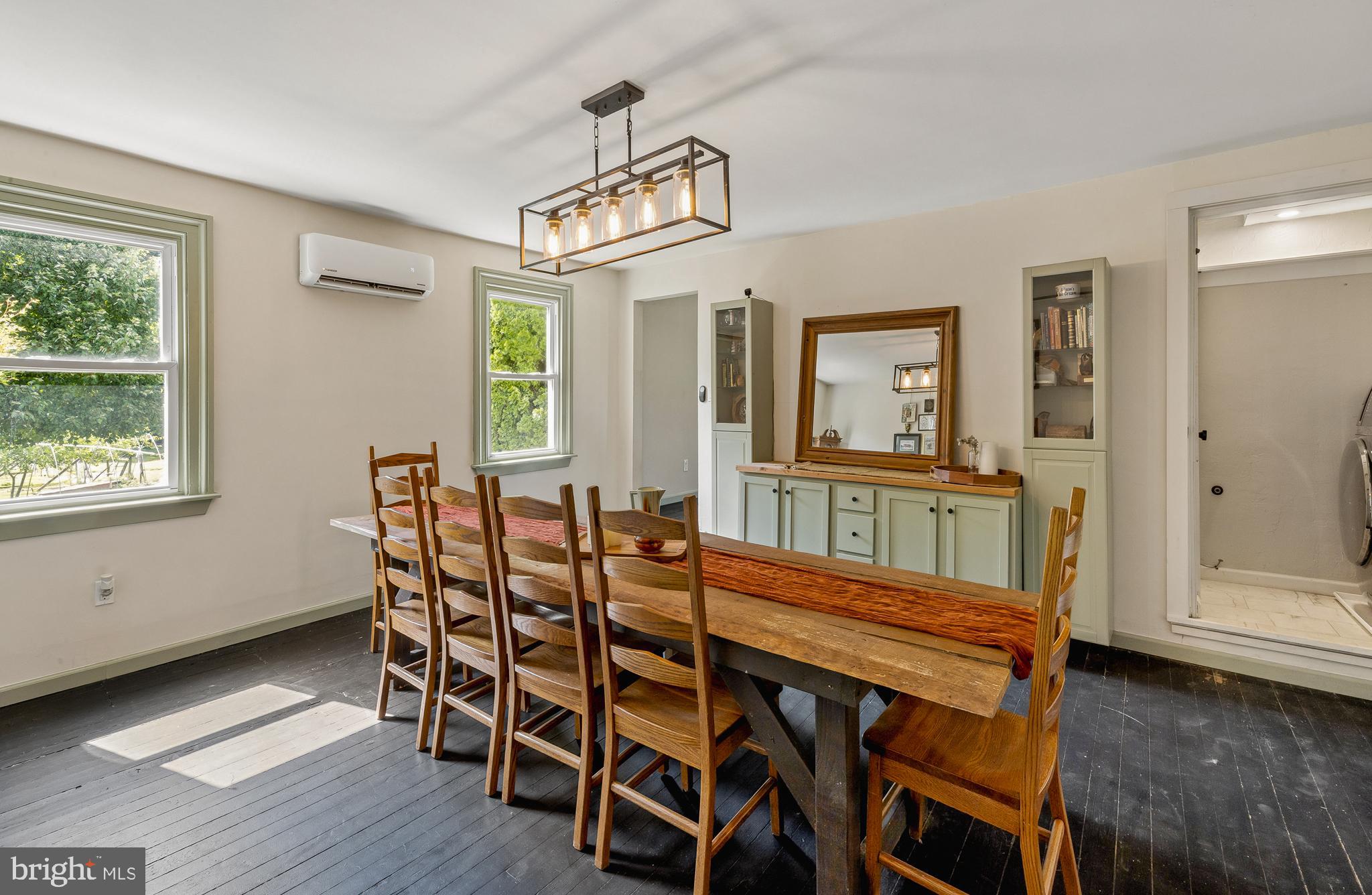 424 Rte 540 Bridgeton, NJ 08302 - Photo 12 of 42 Large Bright Dining Room