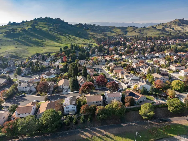 $750,000 | 1049 Woodcrest Court, Vacaville, CA 95688