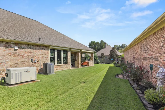 a front view of house with yard