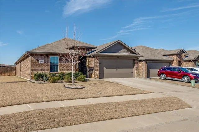 $368,600 | 3204 Everly Drive, Fate, TX 75189