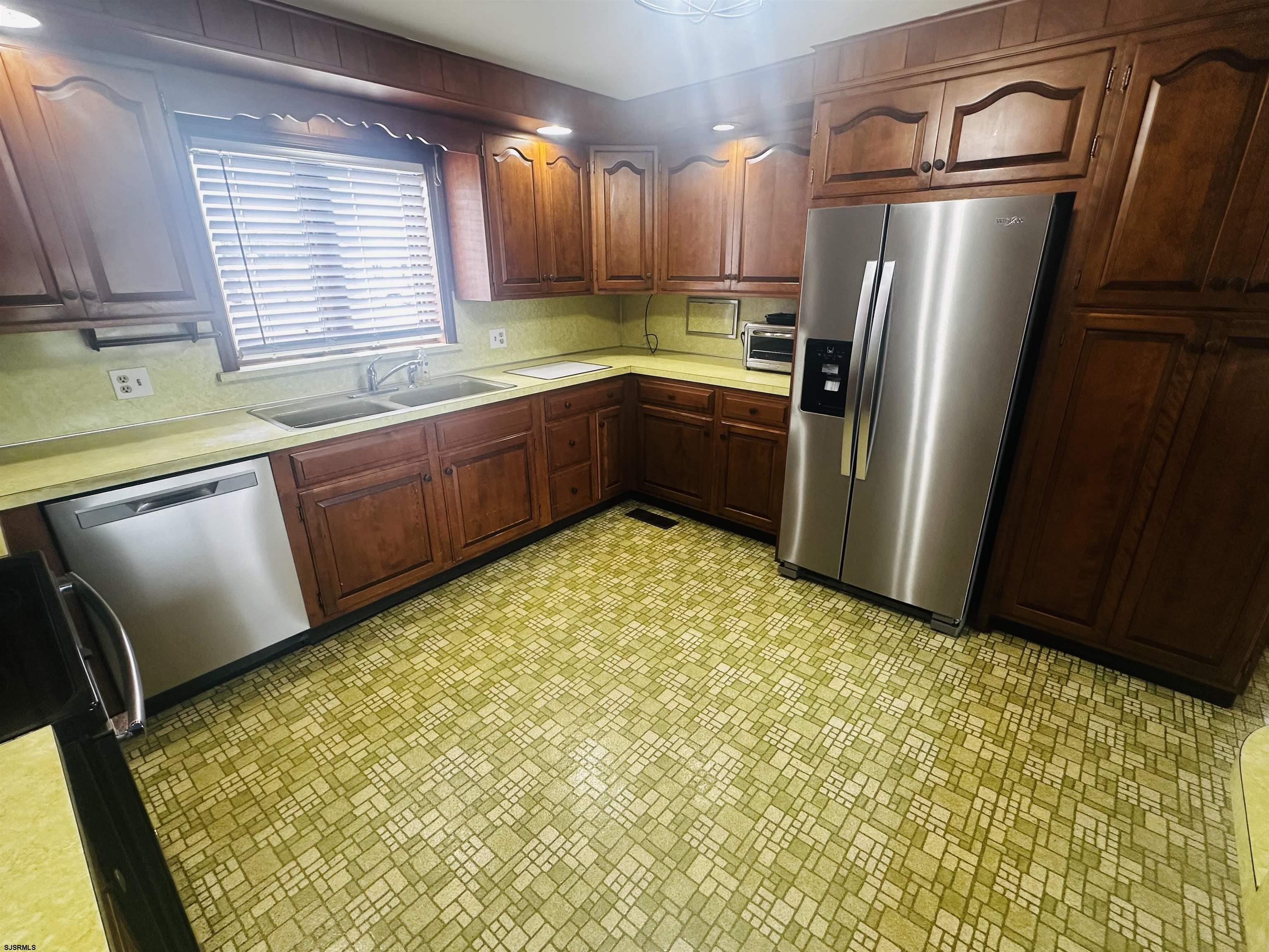 3670 Oak Road Vineland, NJ 08360 - Photo 32 of 46