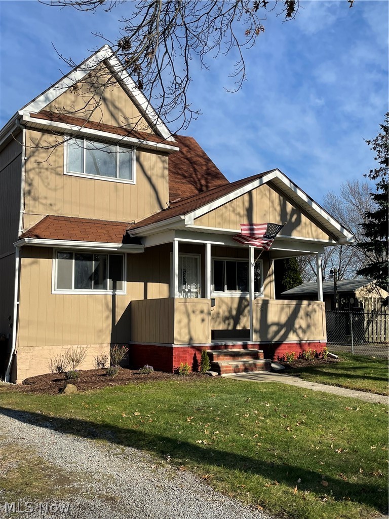 821 Whitcomb Road Cleveland, OH 44110 - Photo 2 of 34