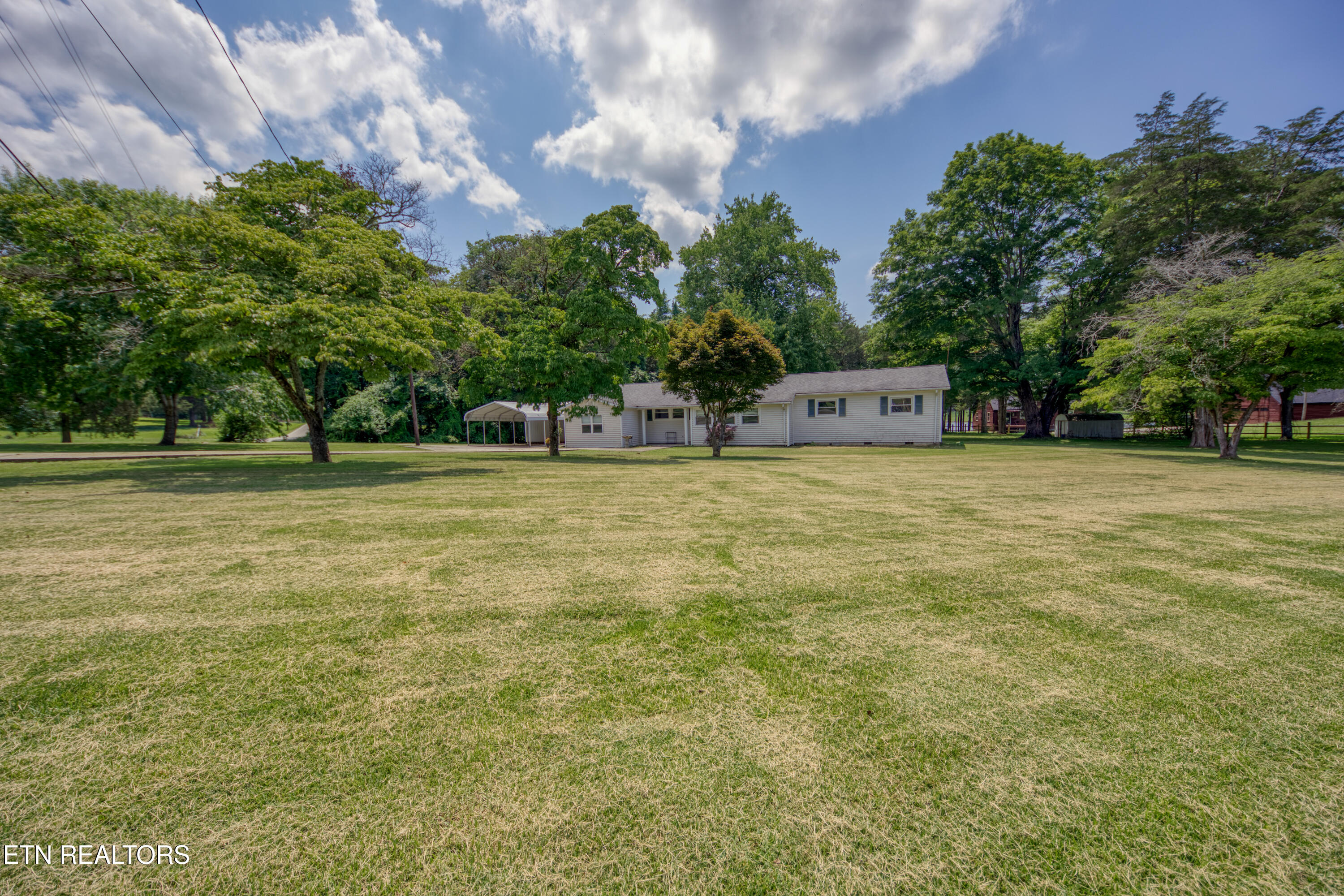 307 Anglers Cove Road Kingston, TN 37763 - Photo 37 of 44 0H3A9662_68_Original