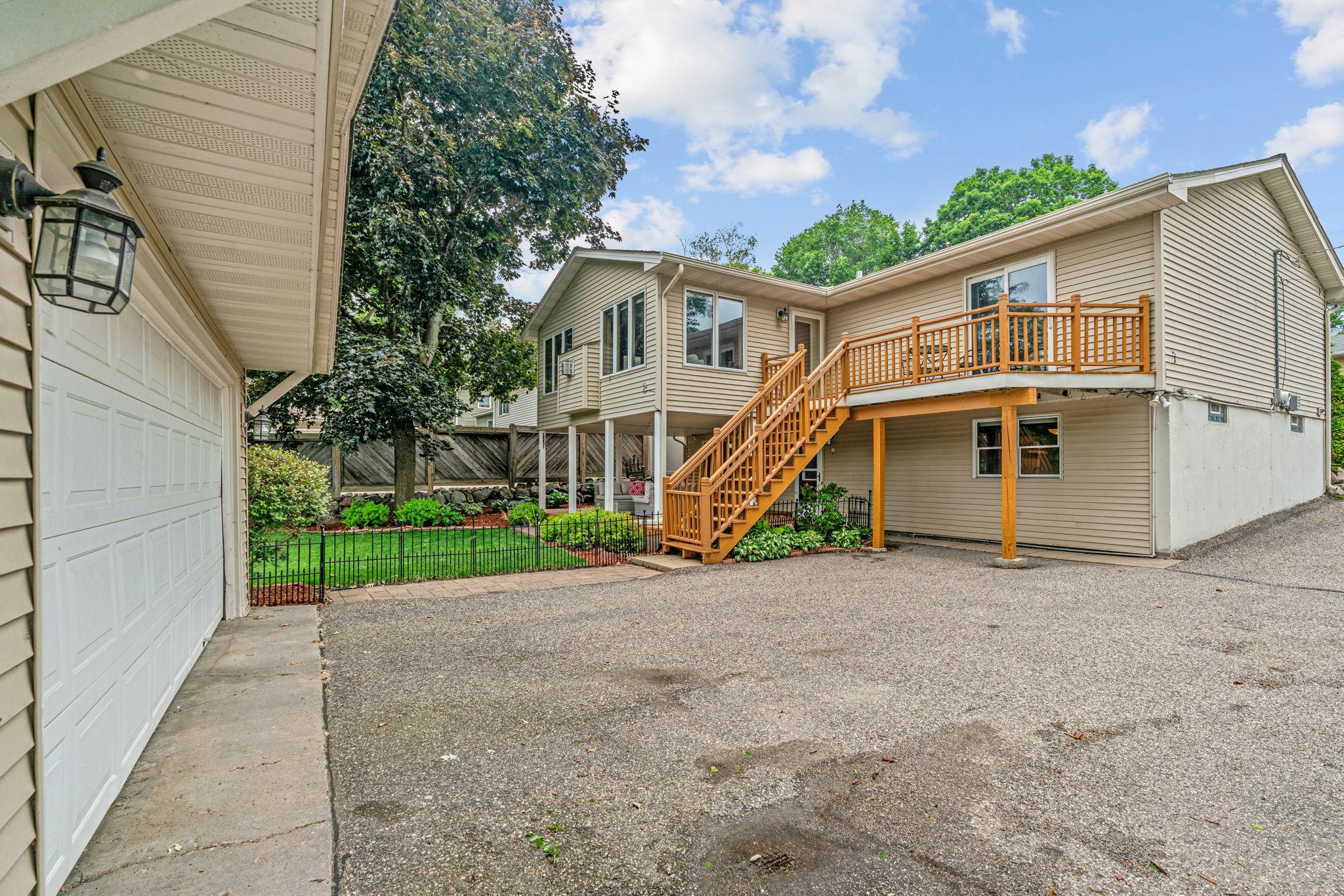 4651 Bedford Road Mound, MN 55364 - Photo 40 of 48