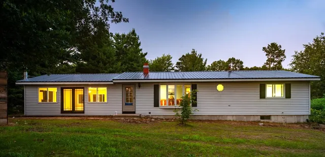 $325,000 | N5914 15th Avenue, Wild Rose, WI 54984