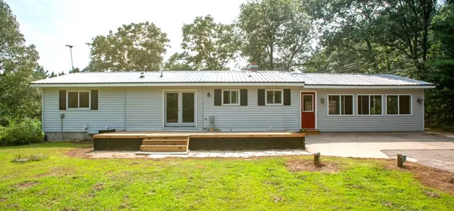 $325,000 | N5914 15th Avenue, Wild Rose, WI 54984