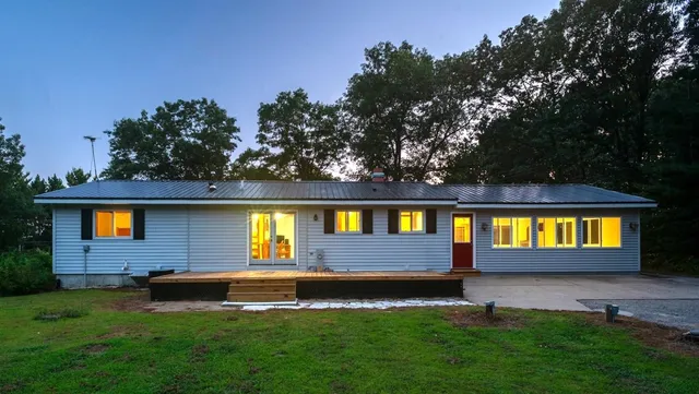 $325,000 | N5914 15th Avenue, Wild Rose, WI 54984