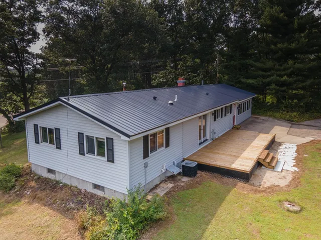 $325,000 | N5914 15th Avenue, Wild Rose, WI 54984