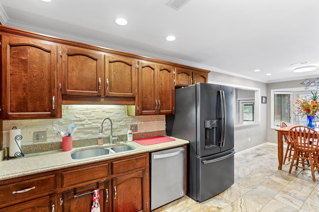 3201 Alderbrook Road Dothan, AL 36305 - Photo 12 of 48