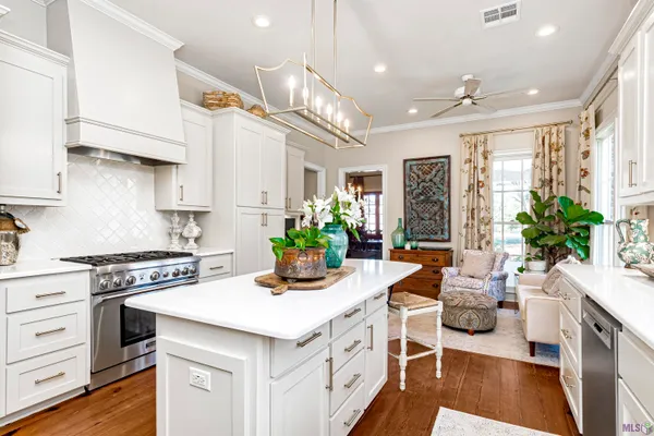 $749,900 | 19424 Creek Round Avenue, Baton Rouge, LA 70817