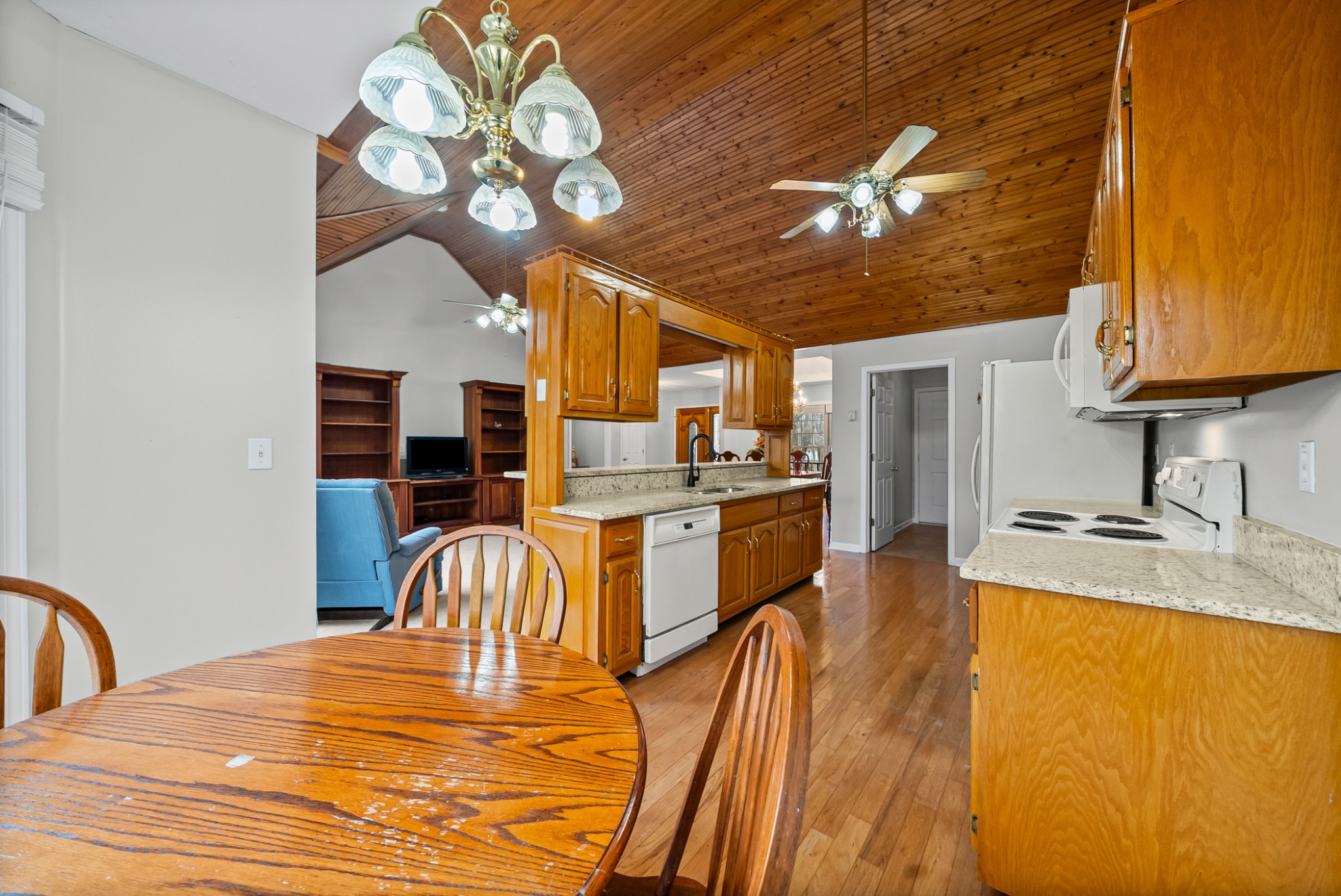 31 Whiteoak Road Stewart, TN 37175 - Photo 14 of 43