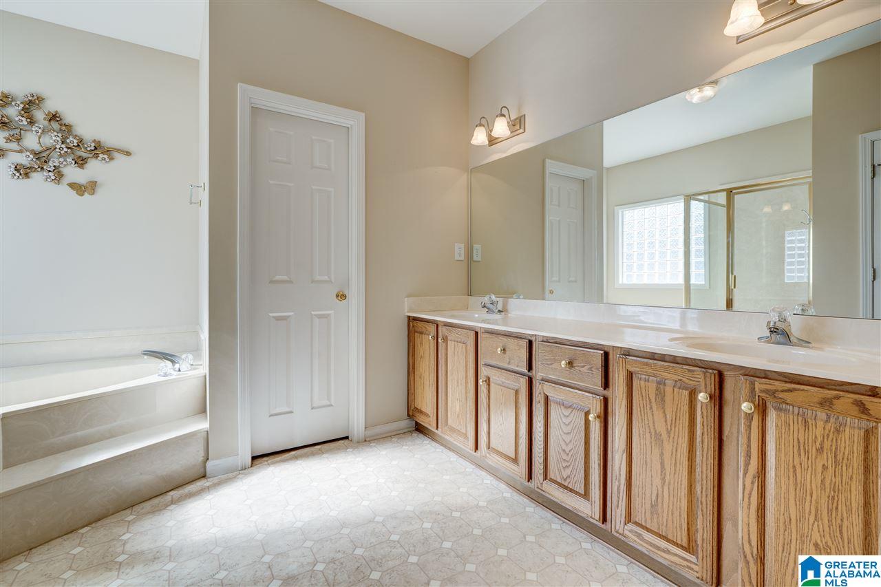 121 Oak Meadow Circle Oneonta, AL 35121 - Photo 21 of 31
