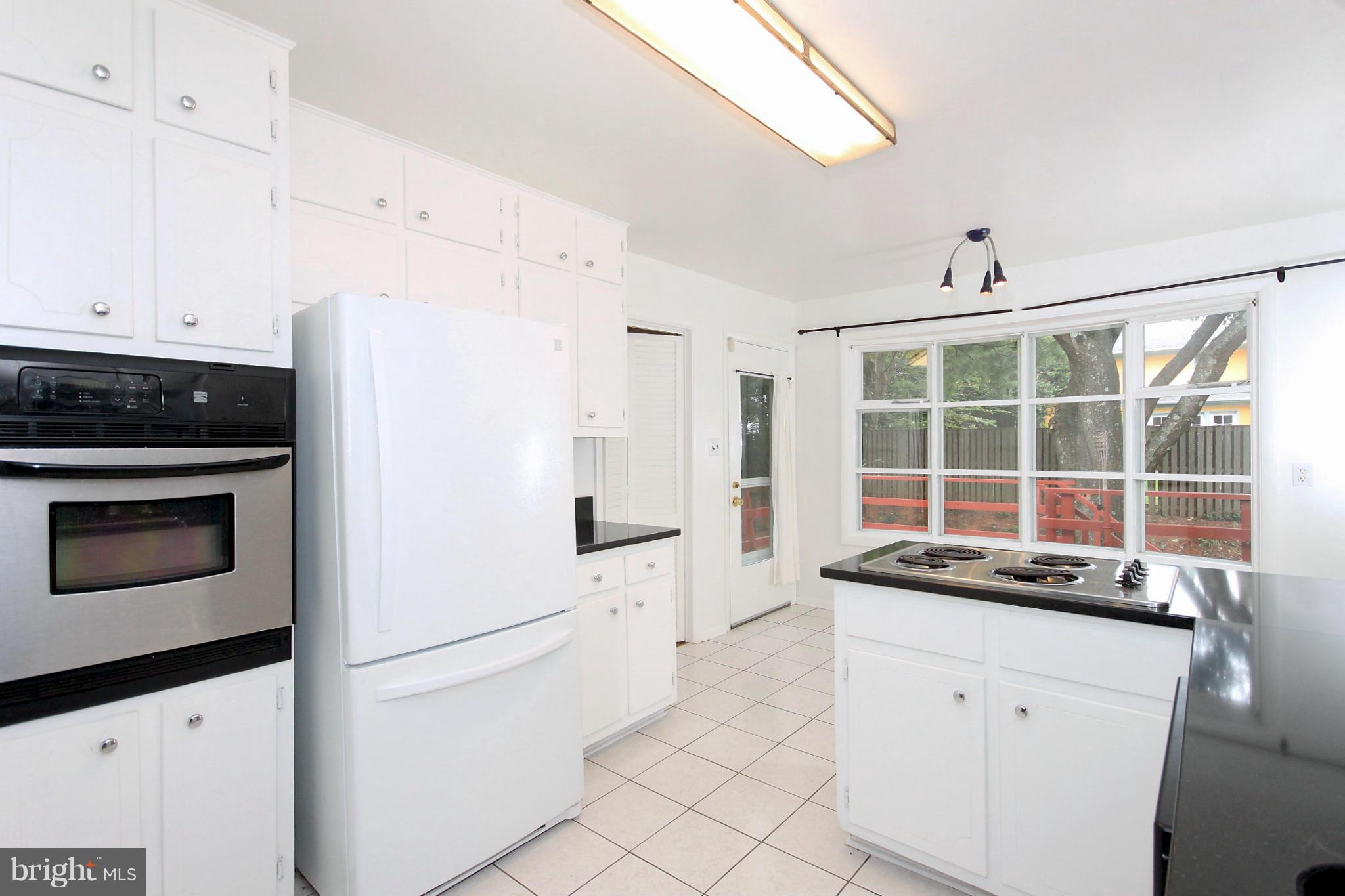 8616 Rayburn Road Bethesda, MD 20817 - Photo 8 of 24 Kitchen