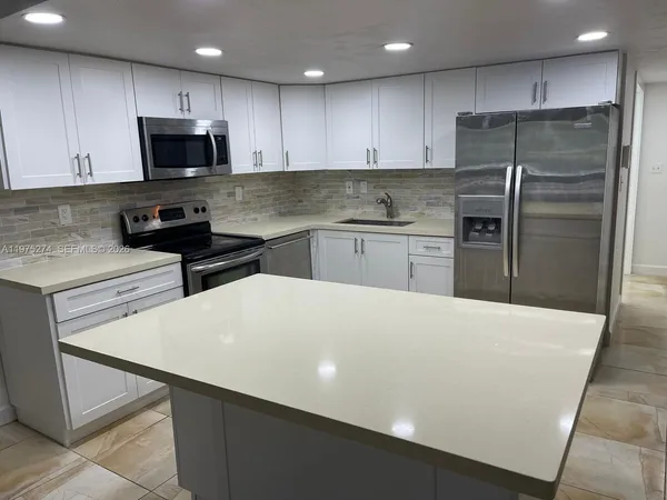 $2,900 | 13037 Southwest 88th Lane, Unit 204A, Miami, FL 33186