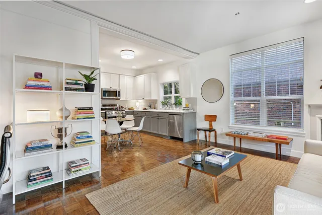 $579,000 | 410 Malden Avenue East, Unit B, Seattle, WA 98112