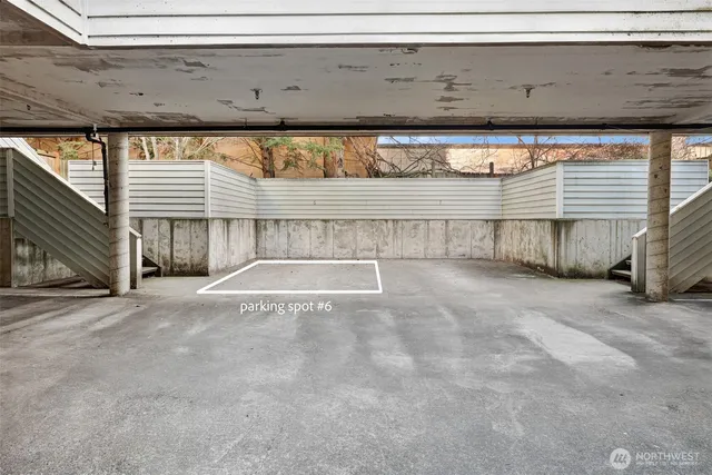 $579,000 | 410 Malden Avenue East, Unit B, Seattle, WA 98112