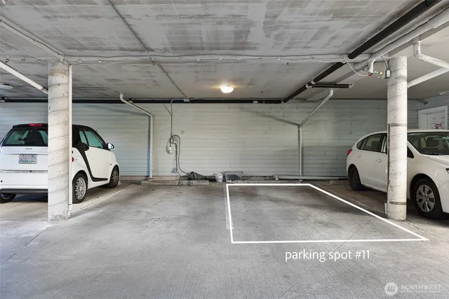 $579,000 | 410 Malden Avenue East, Unit B, Seattle, WA 98112