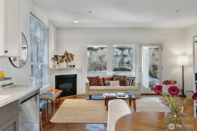 $579,000 | 410 Malden Avenue East, Unit B, Seattle, WA 98112