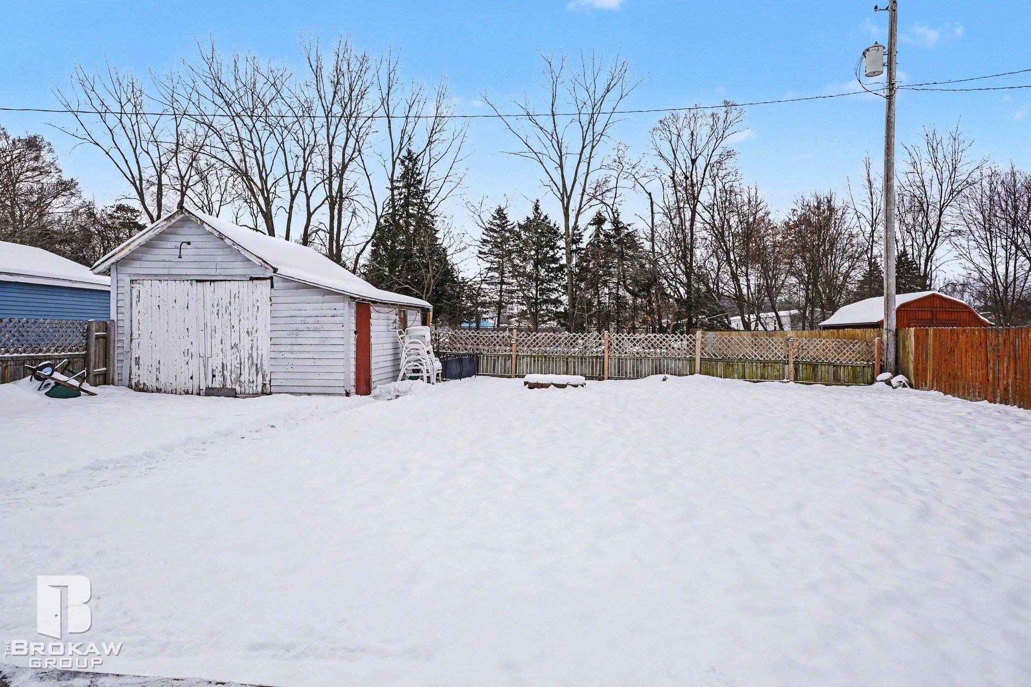 1084 Midland Road Bay City, MI 48706 - Photo 16 of 17 Gallery Image 16