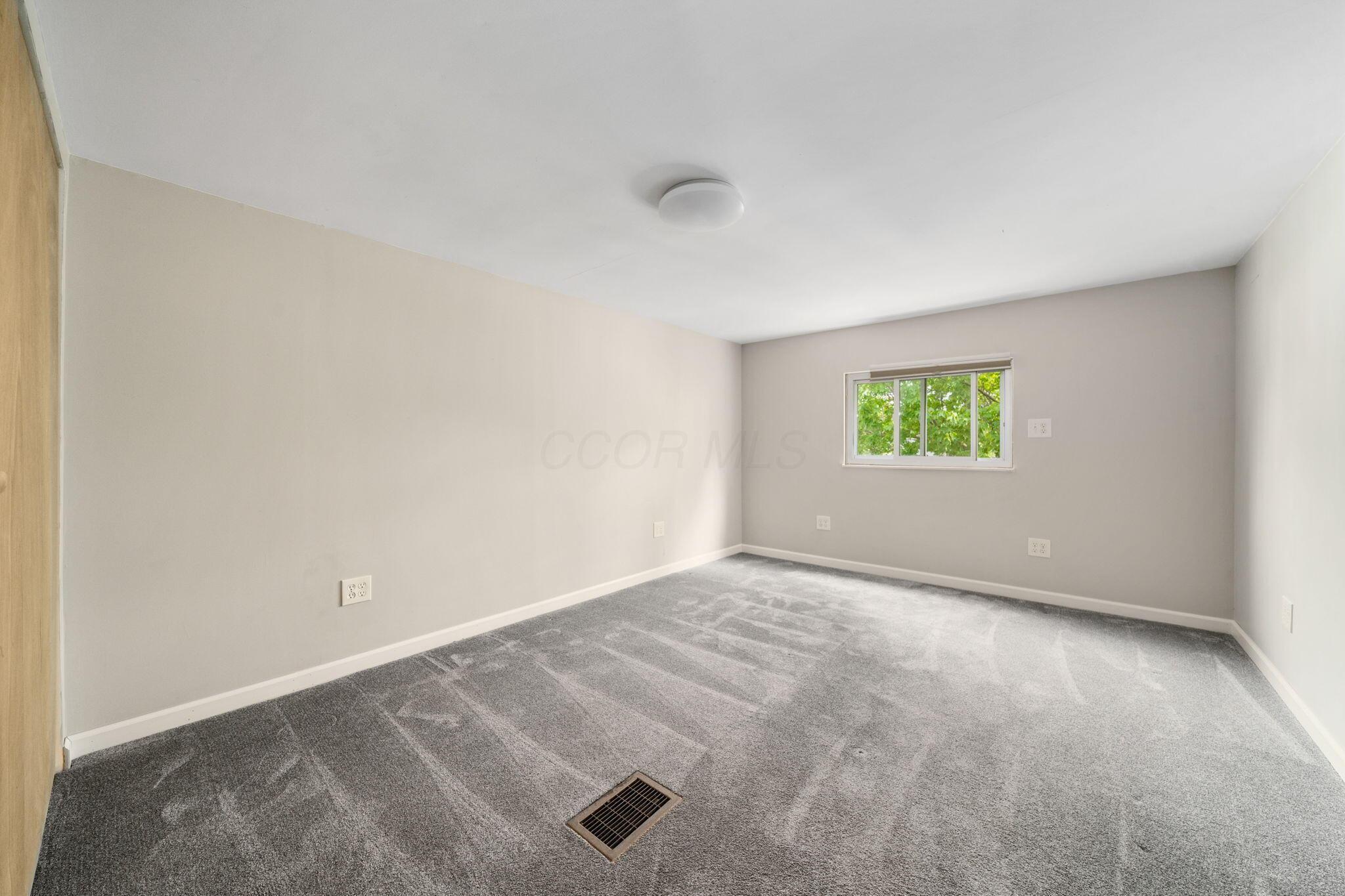 876 Palmer Road Columbus, OH 43212 - Photo 33 of 42 876 Palmer Road