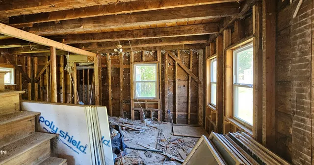 $48,000 | 18 North Main Street, Strong, ME 04983