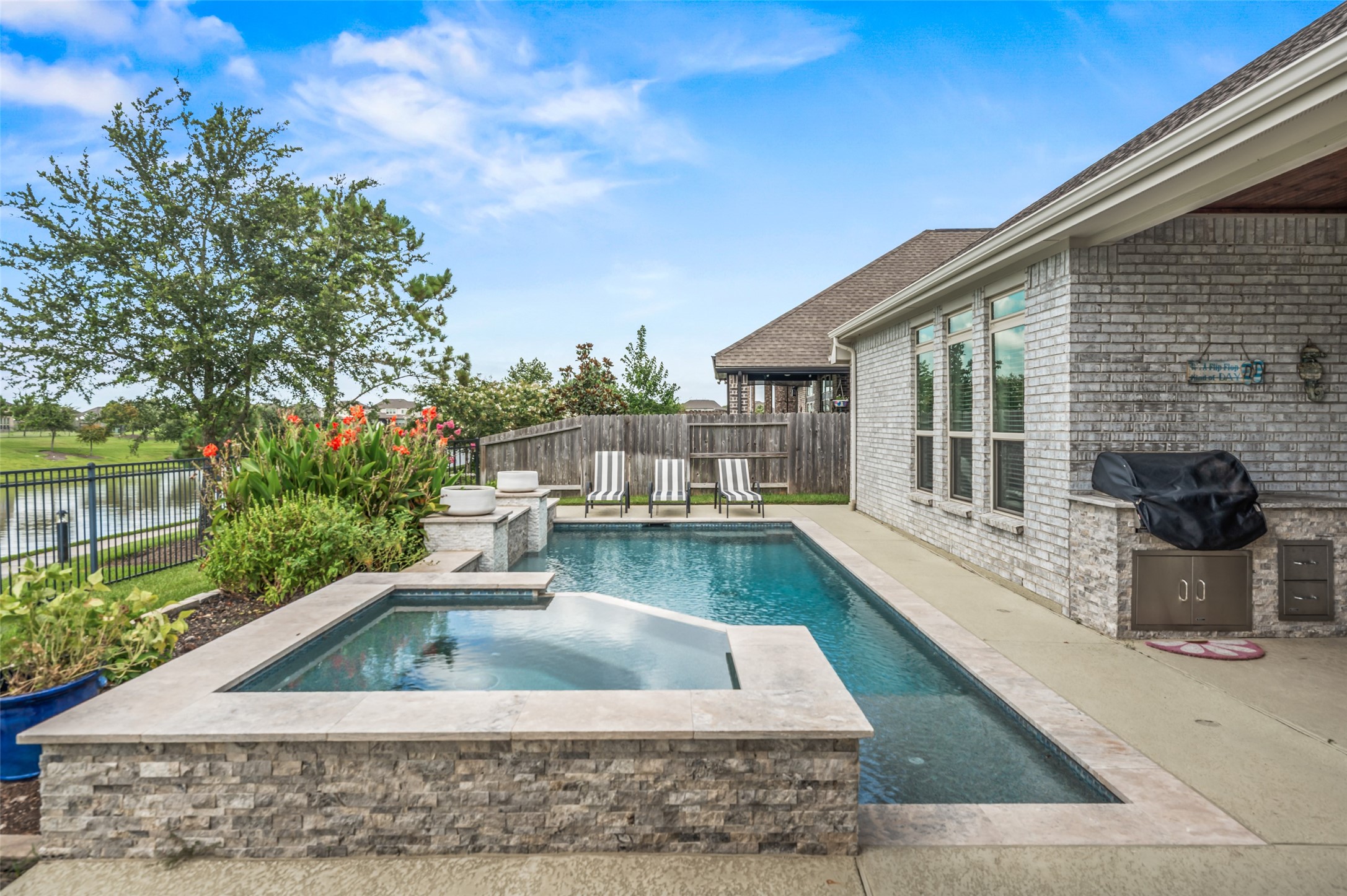13710 Bethel Wy Crossing Rosharon, TX 77583 - Photo 16 of 43