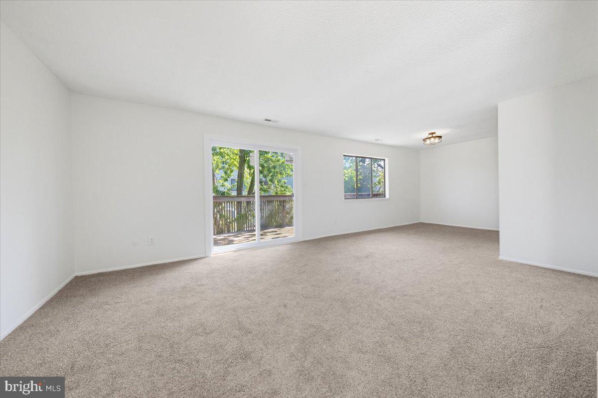 63 Sandra Road Voorhees, NJ 08043 - Photo 8 of 36