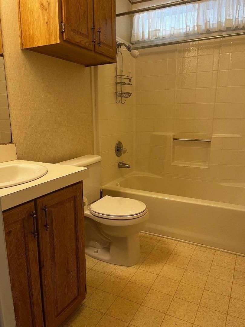 20 Russell Road, Unit 62 Salinas, CA 93906 - Photo 15 of 16 Gallery Image 15