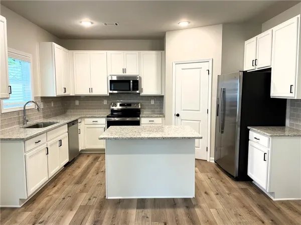 $2,295 | 434 Fox Crk Drive, Braselton, GA 30517