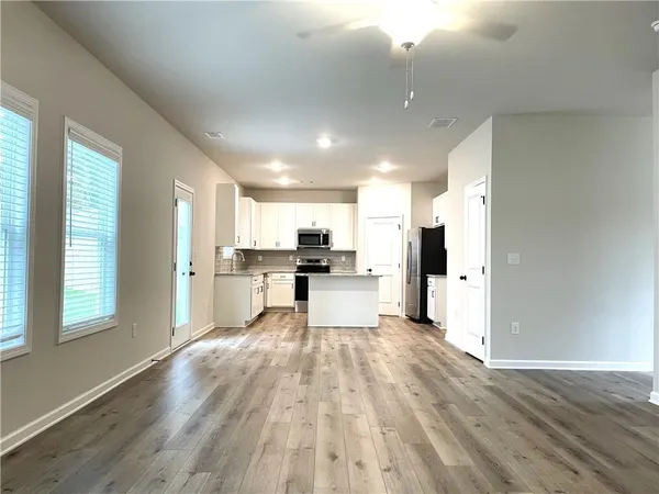 $2,295 | 434 Fox Crk Drive, Braselton, GA 30517