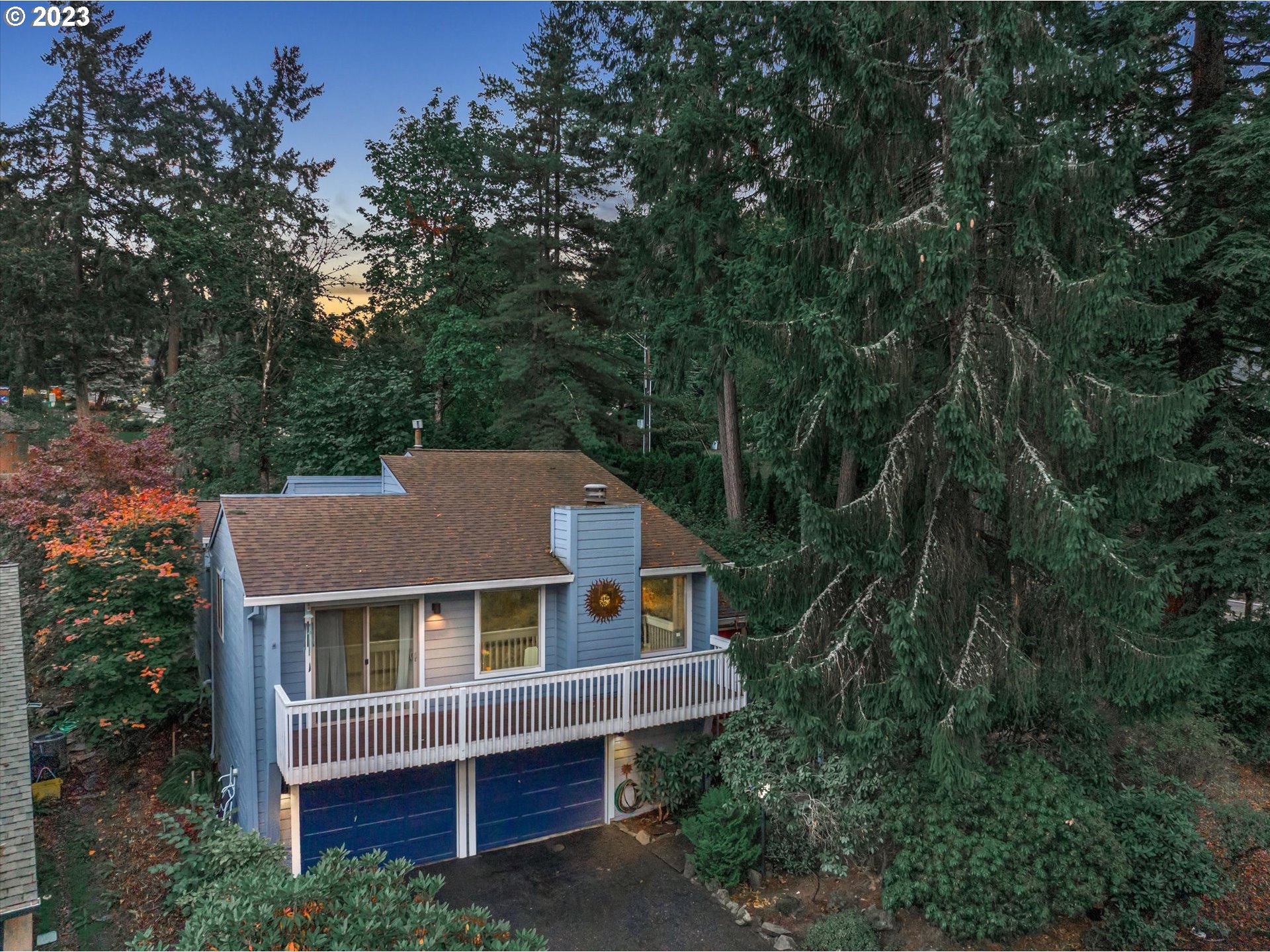 10038 Southwest Quail Post Road Portland, OR 97219 - Photo 31 of 41 Gallery Image 31