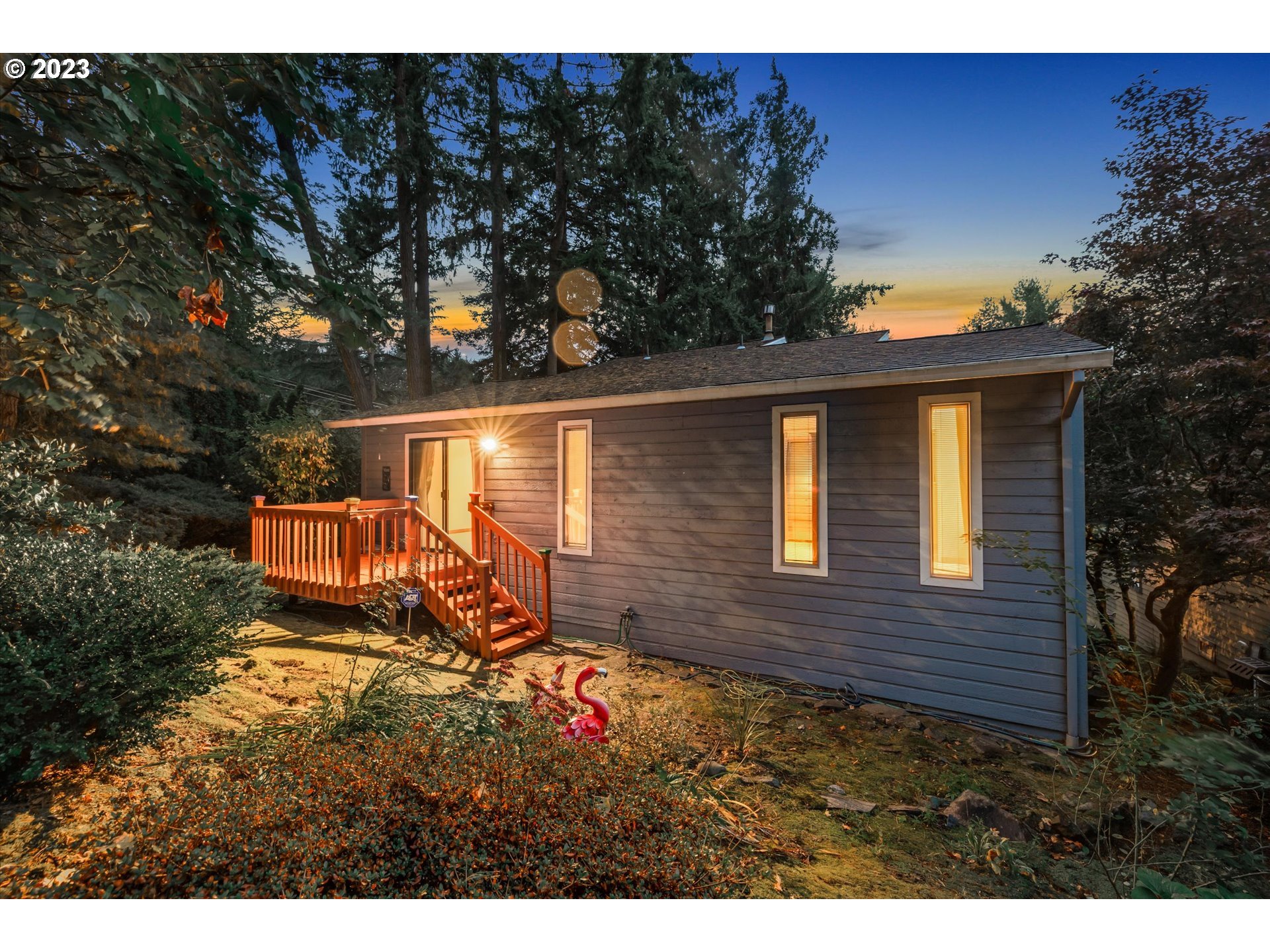10038 Southwest Quail Post Road Portland, OR 97219 - Photo 32 of 41 Gallery Image 32