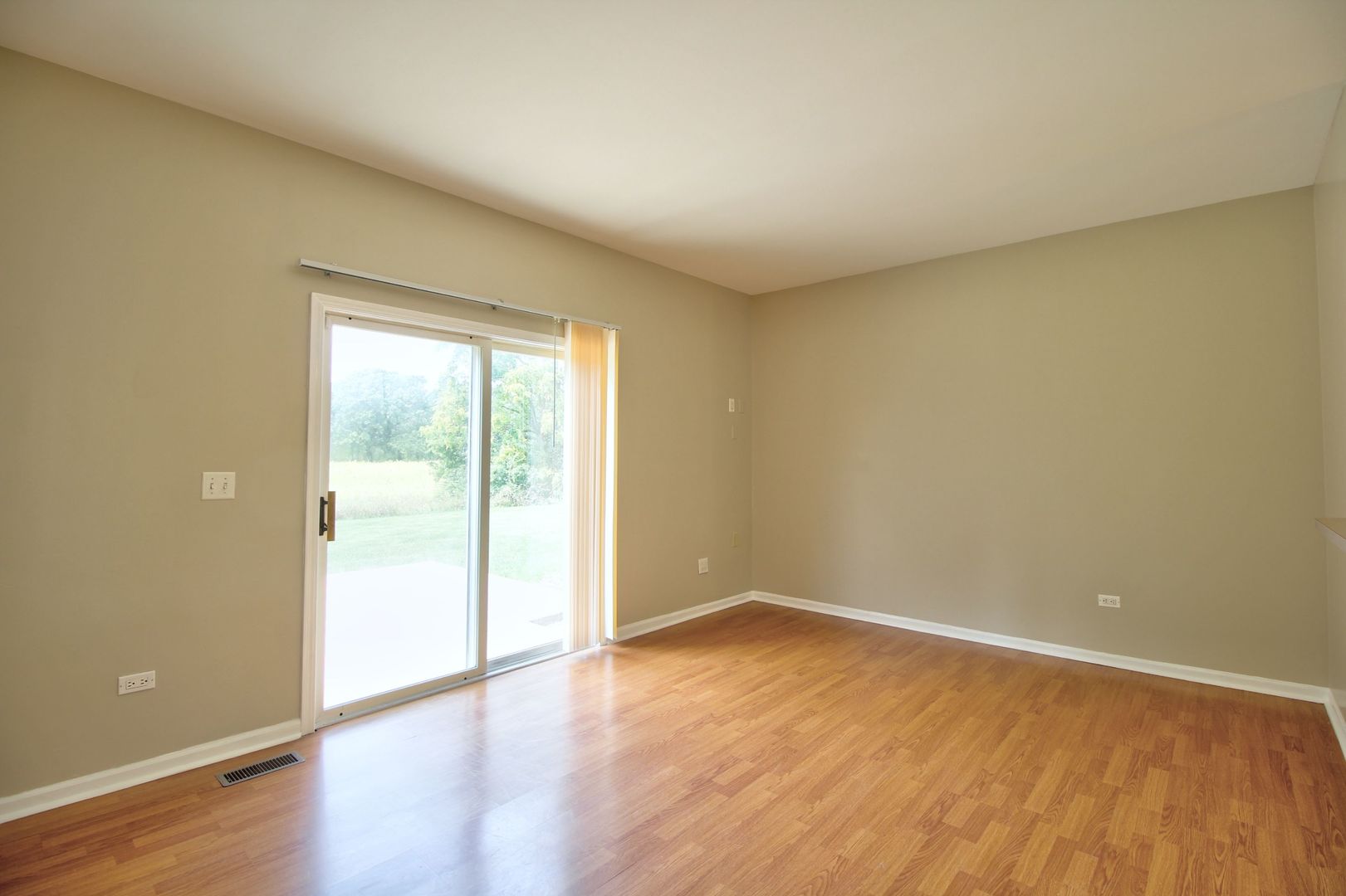 2423 Oak Tree Lane, Unit 2423 Plainfield, IL 60586 - Photo 4 of 13