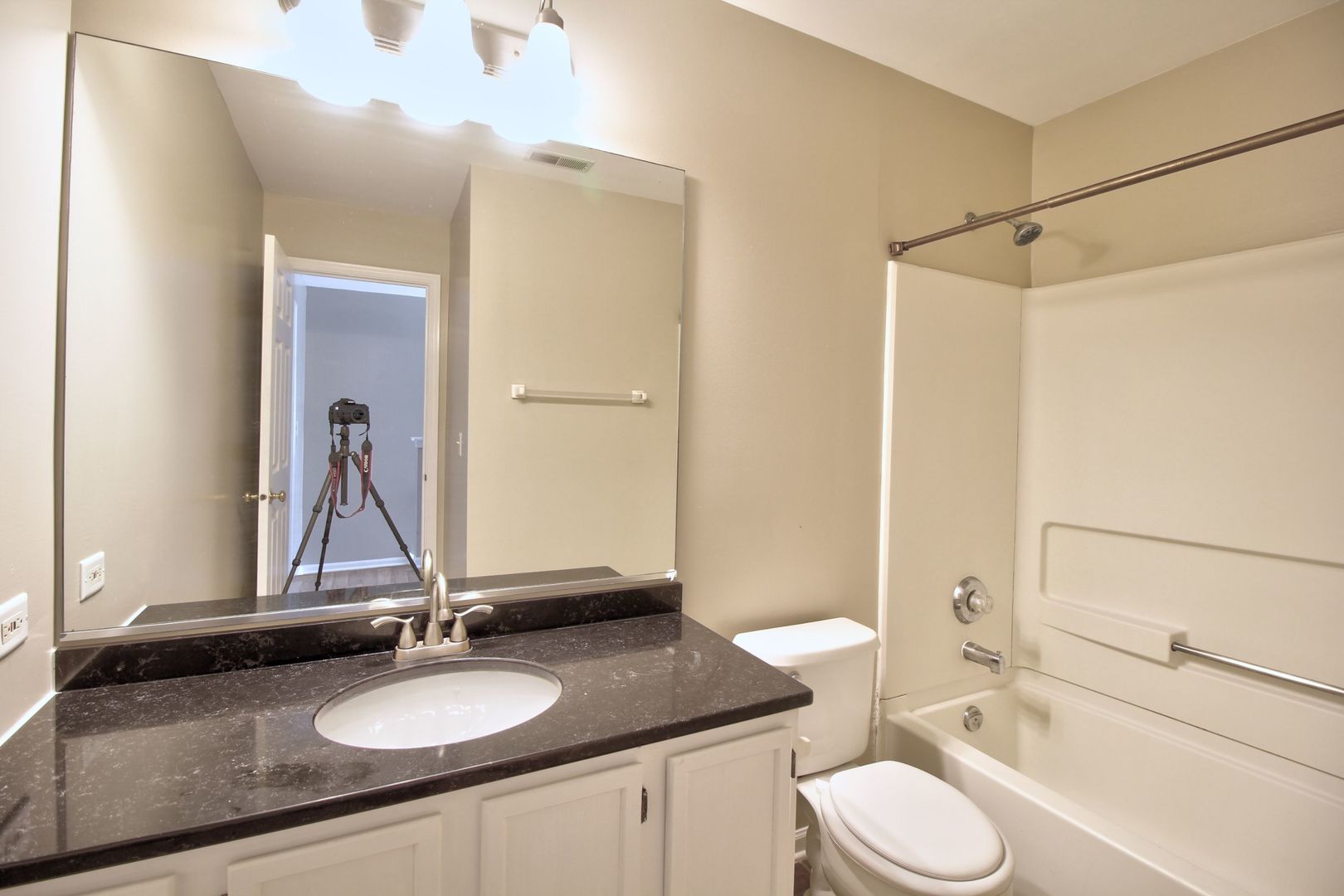 2423 Oak Tree Lane, Unit 2423 Plainfield, IL 60586 - Photo 9 of 13