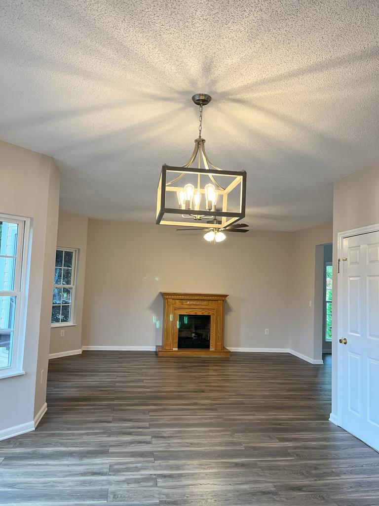 381 Castle Road Dalton, GA 30720 - Photo 5 of 48 Gallery Image 5