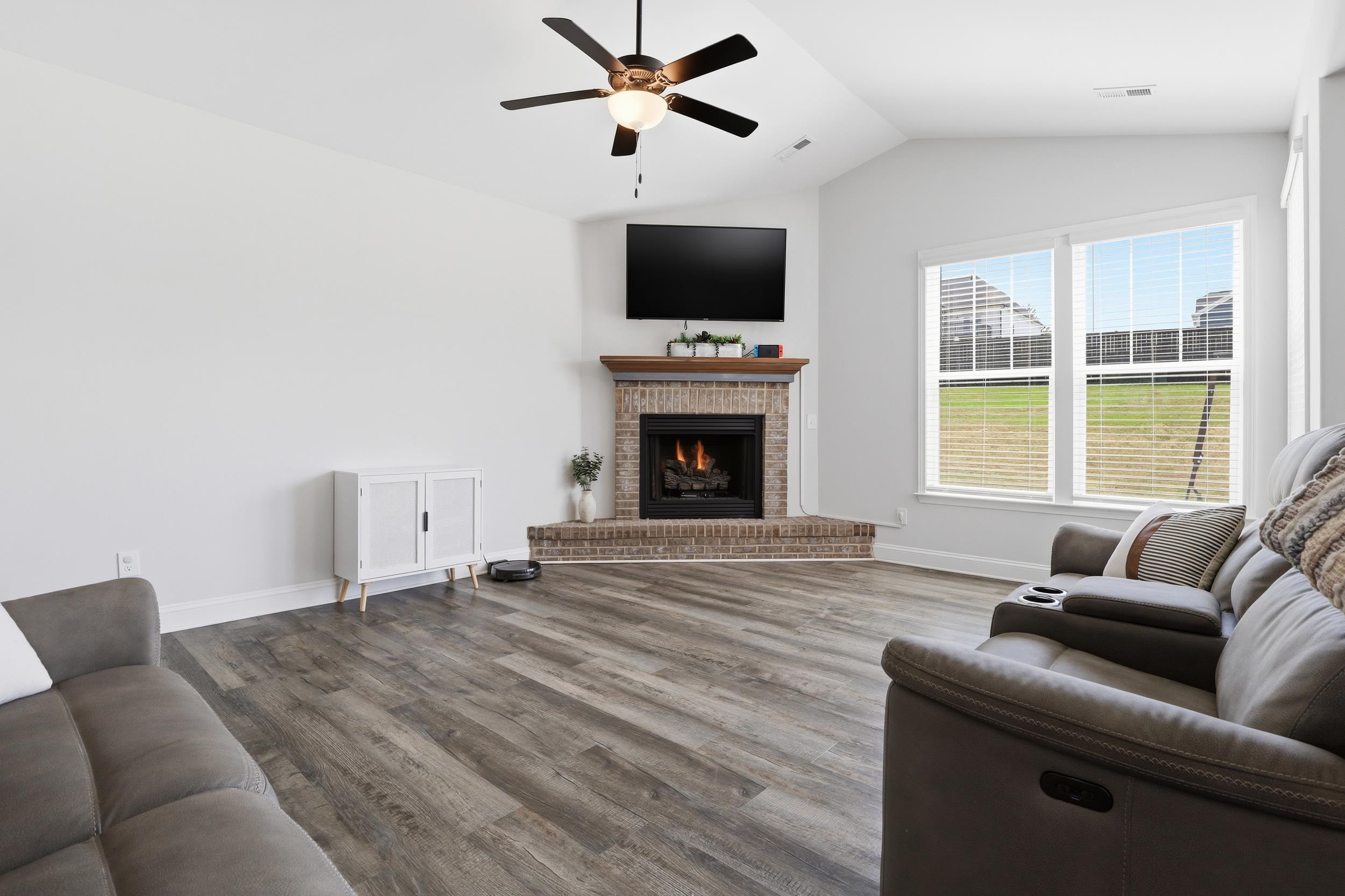 204 Claridge Way Greer, SC 29651 - Photo 5 of 37