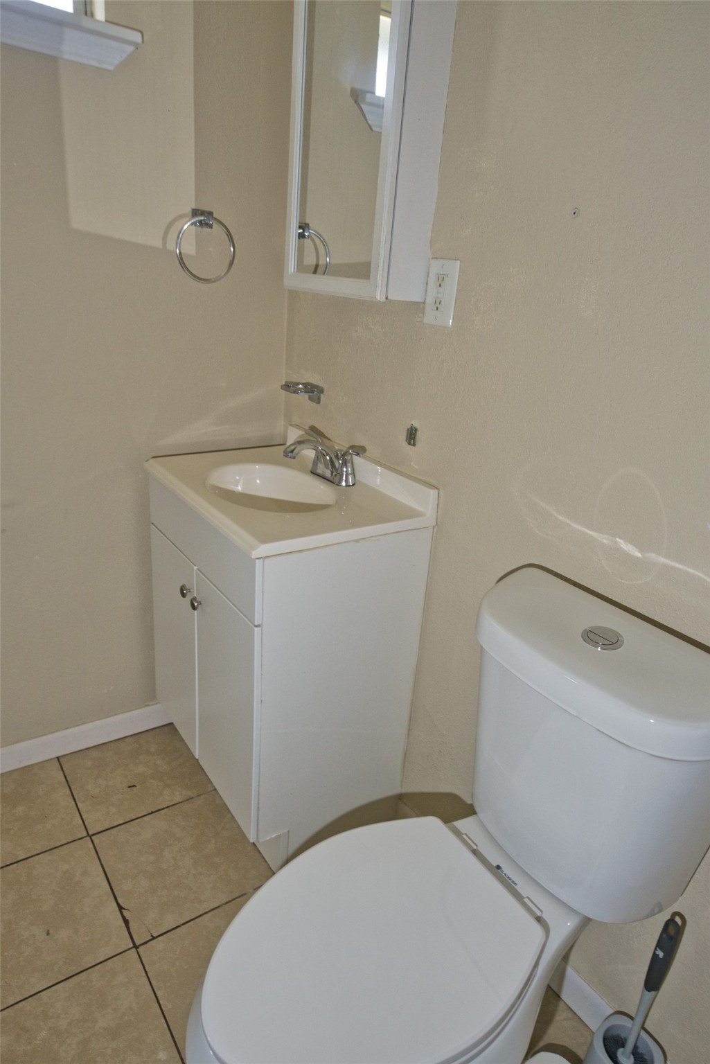 111 Georgia Street Brazoria, TX 77422 - Photo 33 of 38 Primary Bath