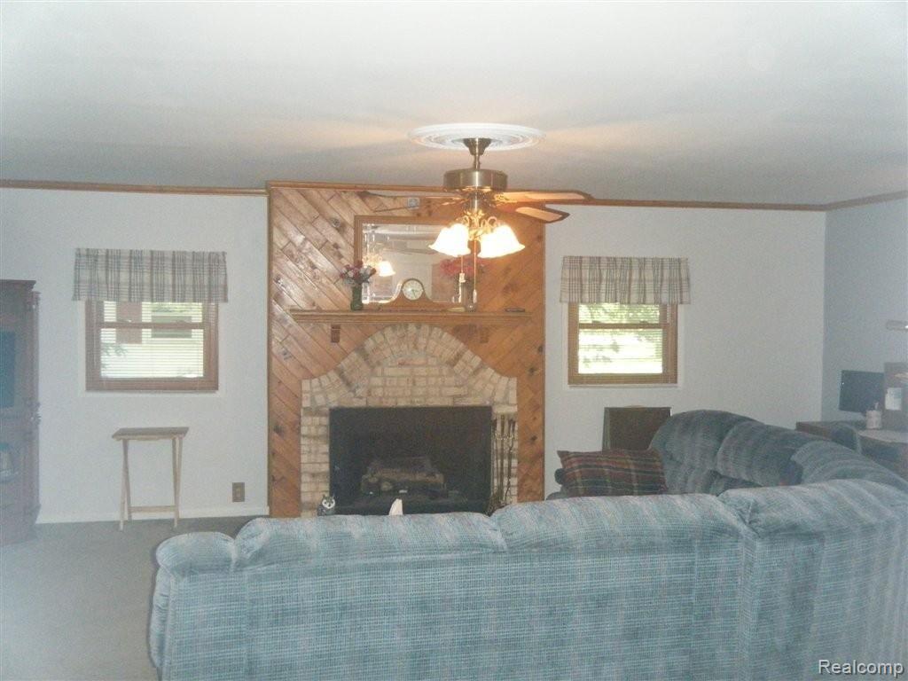 2201 Oak Grove Road Howell, MI 48855 - Photo 7 of 17 New Pics of Oak Grove 015.jpg