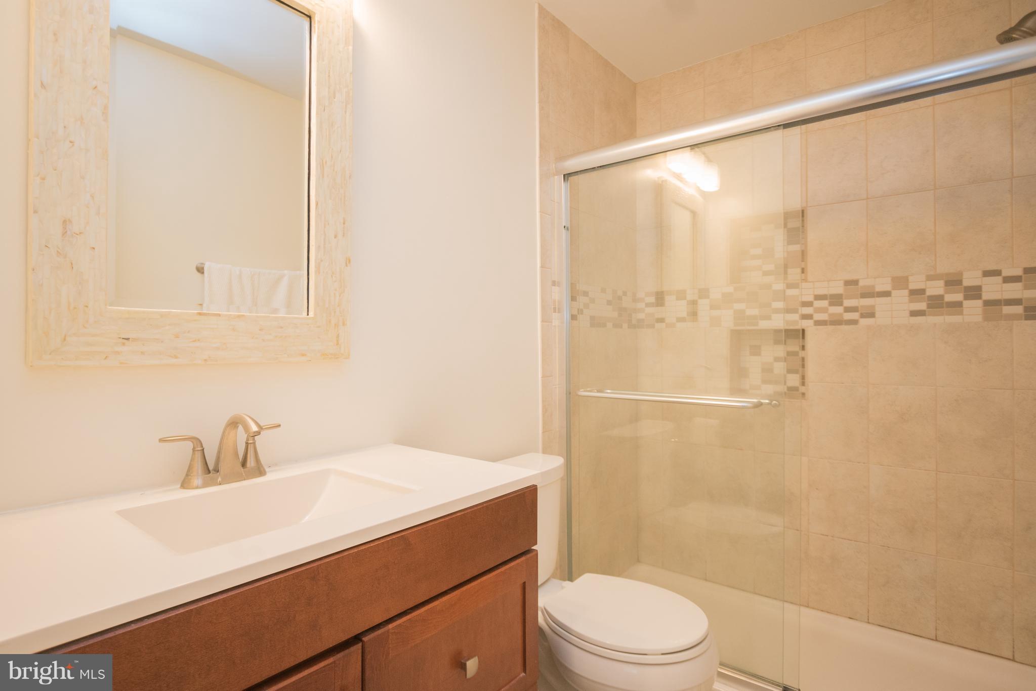 9501 Snead Court, Unit 100 Laurel, MD 20708 - Photo 21 of 26 Bath (Master)