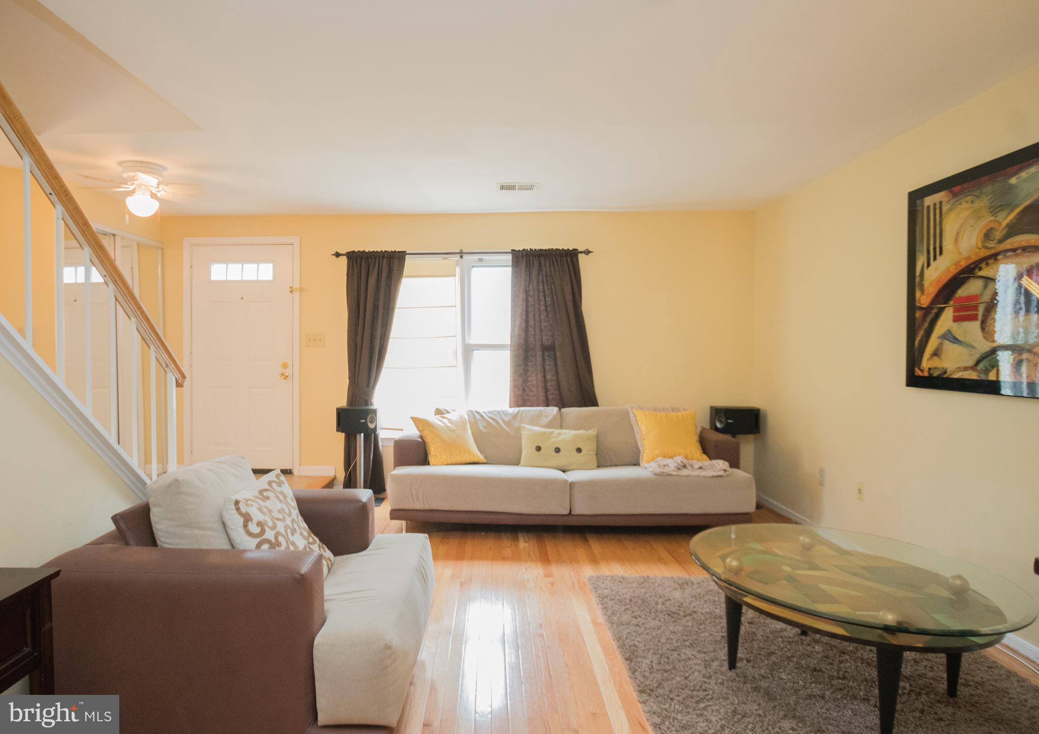 9501 Snead Court, Unit 100 Laurel, MD 20708 - Photo 4 of 26 Living Room
