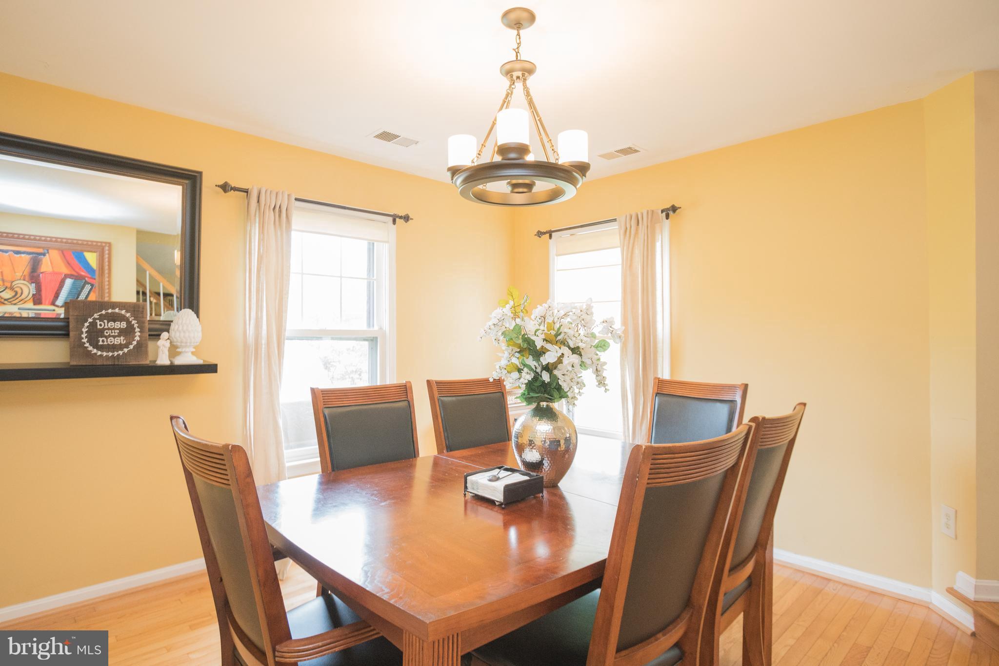 9501 Snead Court, Unit 100 Laurel, MD 20708 - Photo 7 of 26 Dining Room