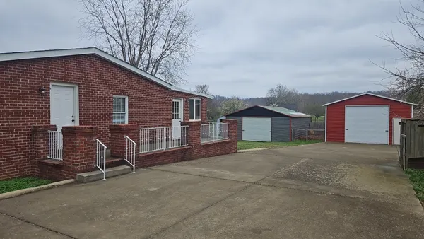 $325,000 | 1011 Liberty Circle, White Bluff, TN 37187