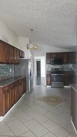 $325,000 | 1011 Liberty Circle, White Bluff, TN 37187