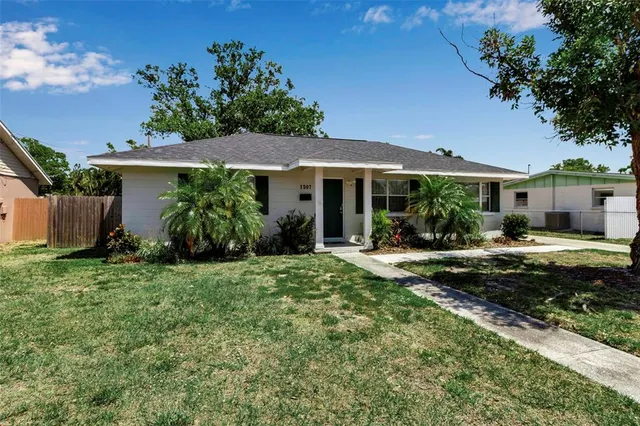 $343,000 | 1507 32nd Street West, Bradenton, FL 34205