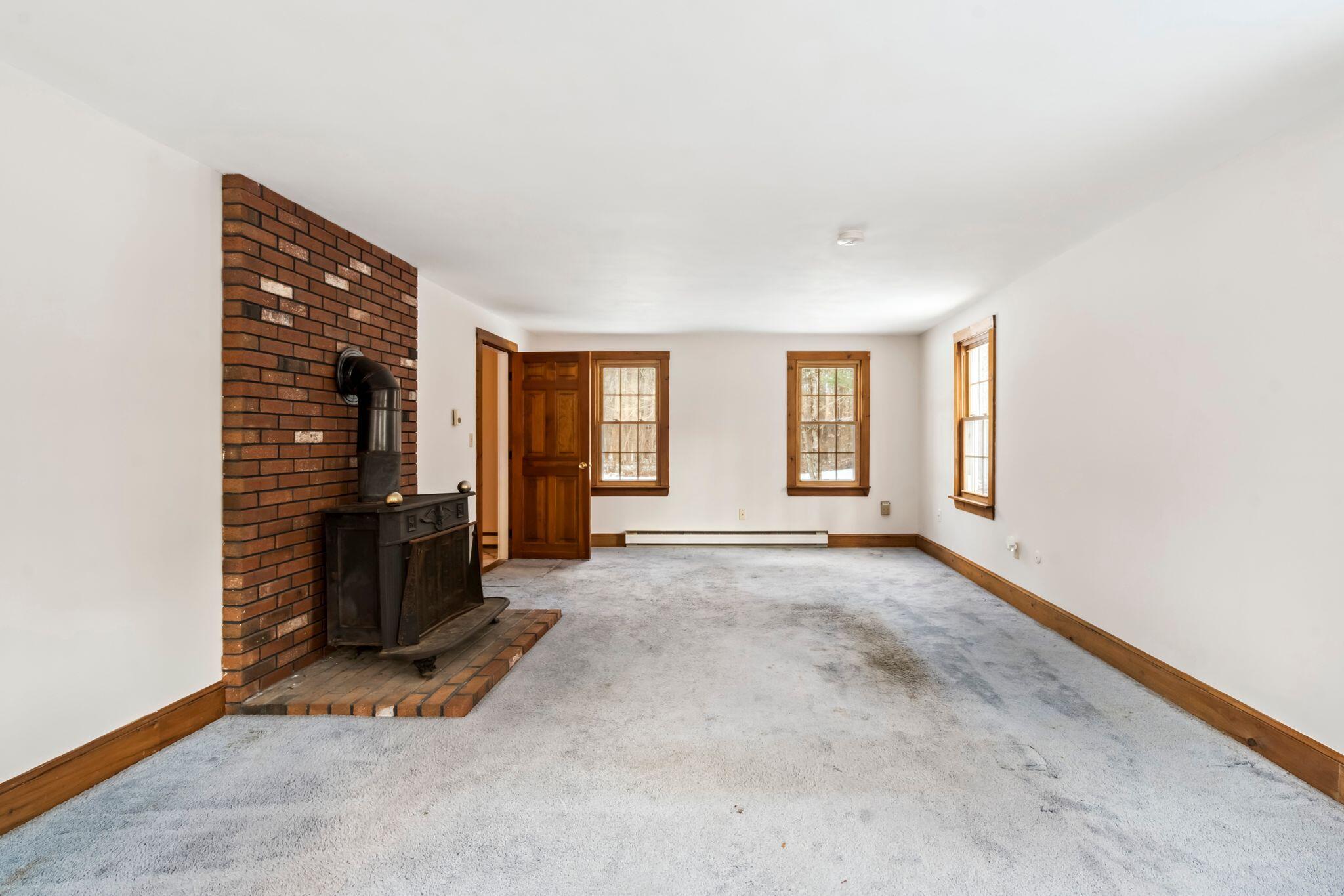 8 Old Farm Road Kittery, ME 03904 - Photo 10 of 22 Family Room