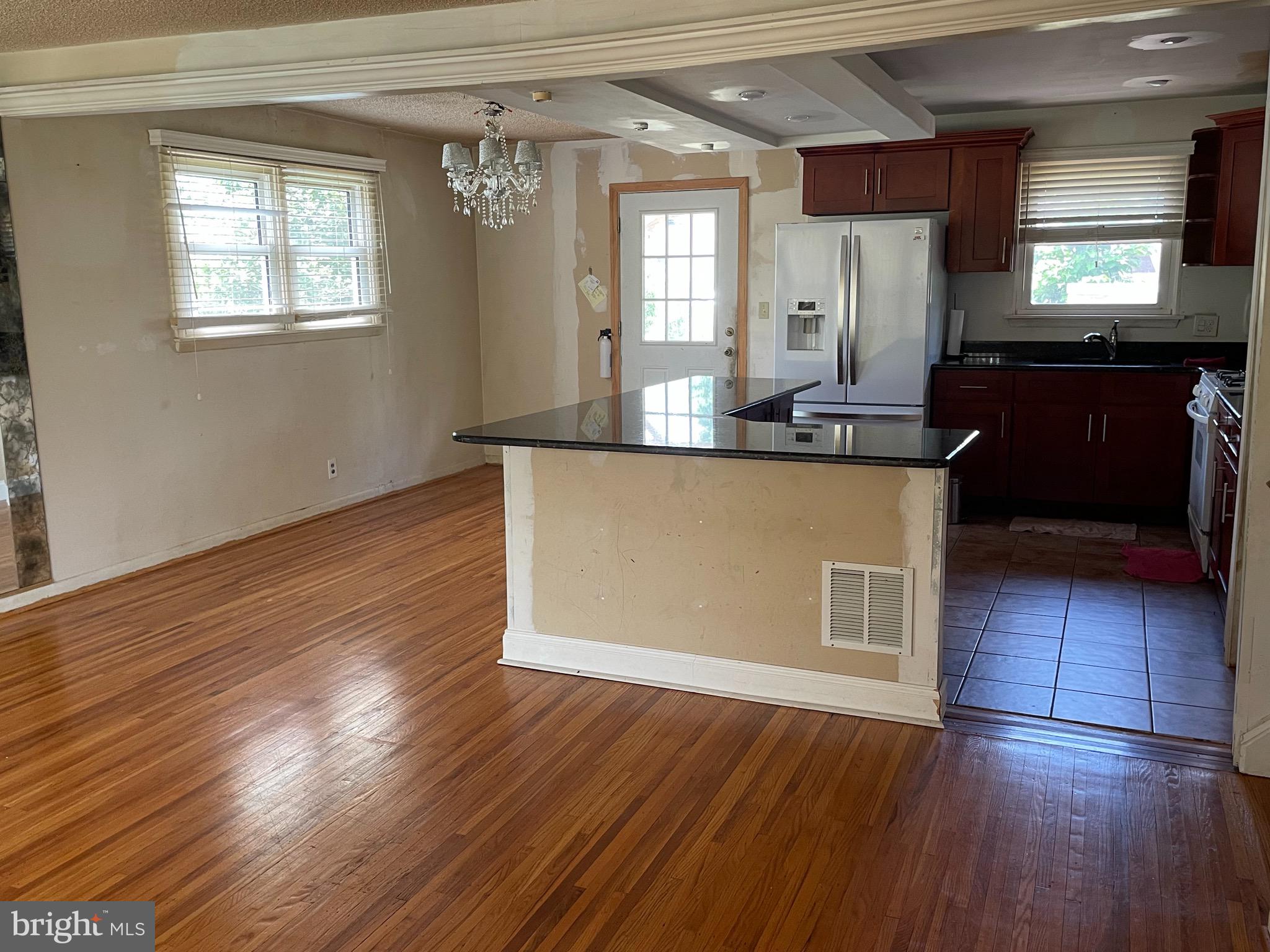 108 Surrey Road Voorhees, NJ 08043 - Photo 3 of 28