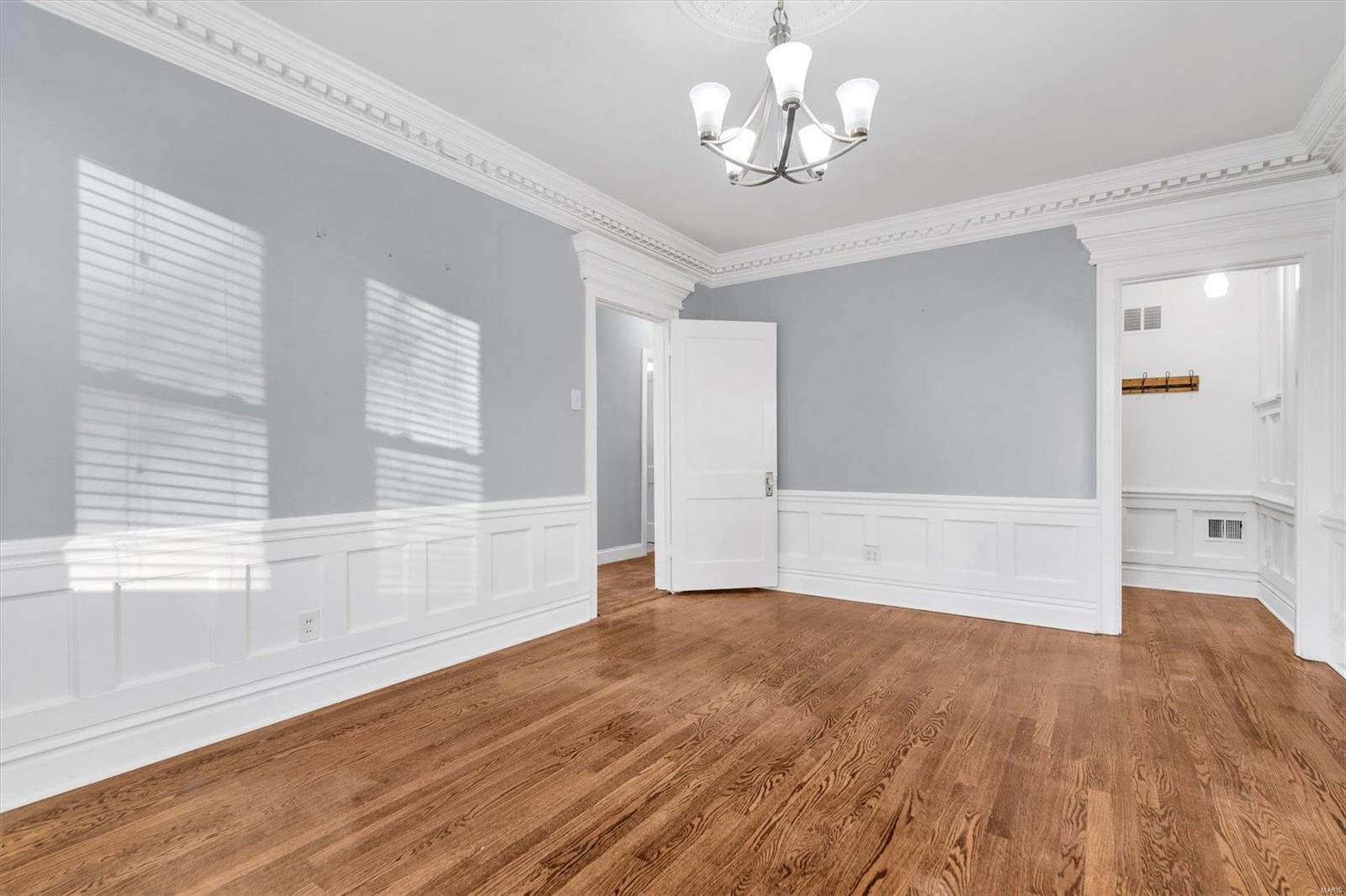 4917 Ringer Road St. Louis, MO 63129 - Photo 8 of 44 Gallery Image 8